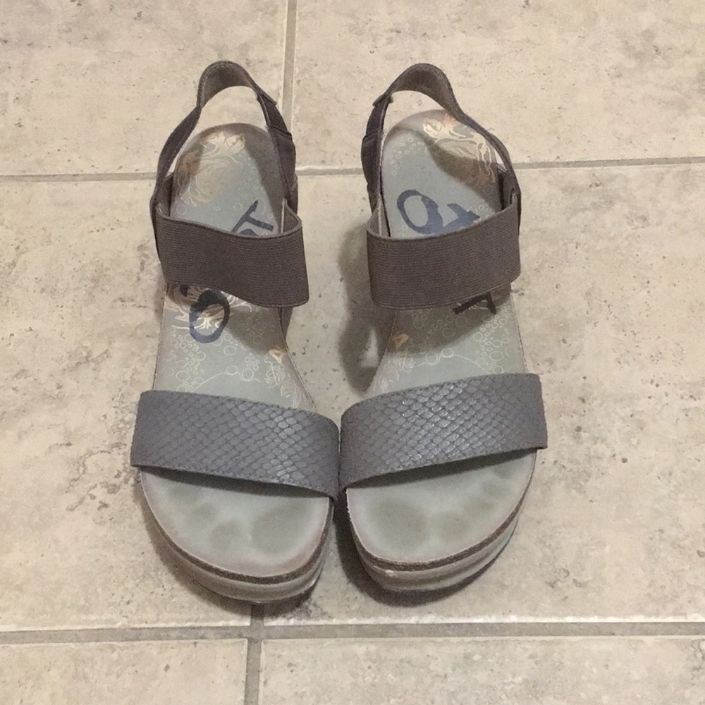GUC! OTBTs size 7.5